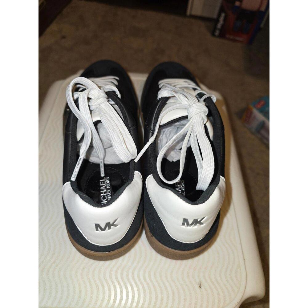 Michael Kors Scotty Leather Gum Sole Sneakers - Picture 5 of 9